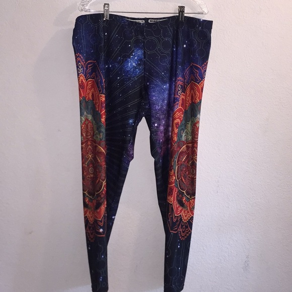 Brave New World Mandala Turtle Leggings - Picture 4 of 8